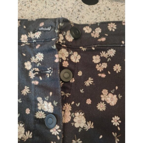 Celebrity Pink Black Floral Denim Exposed Button Down Front Skirt. Size L. - Picture 2 of 3